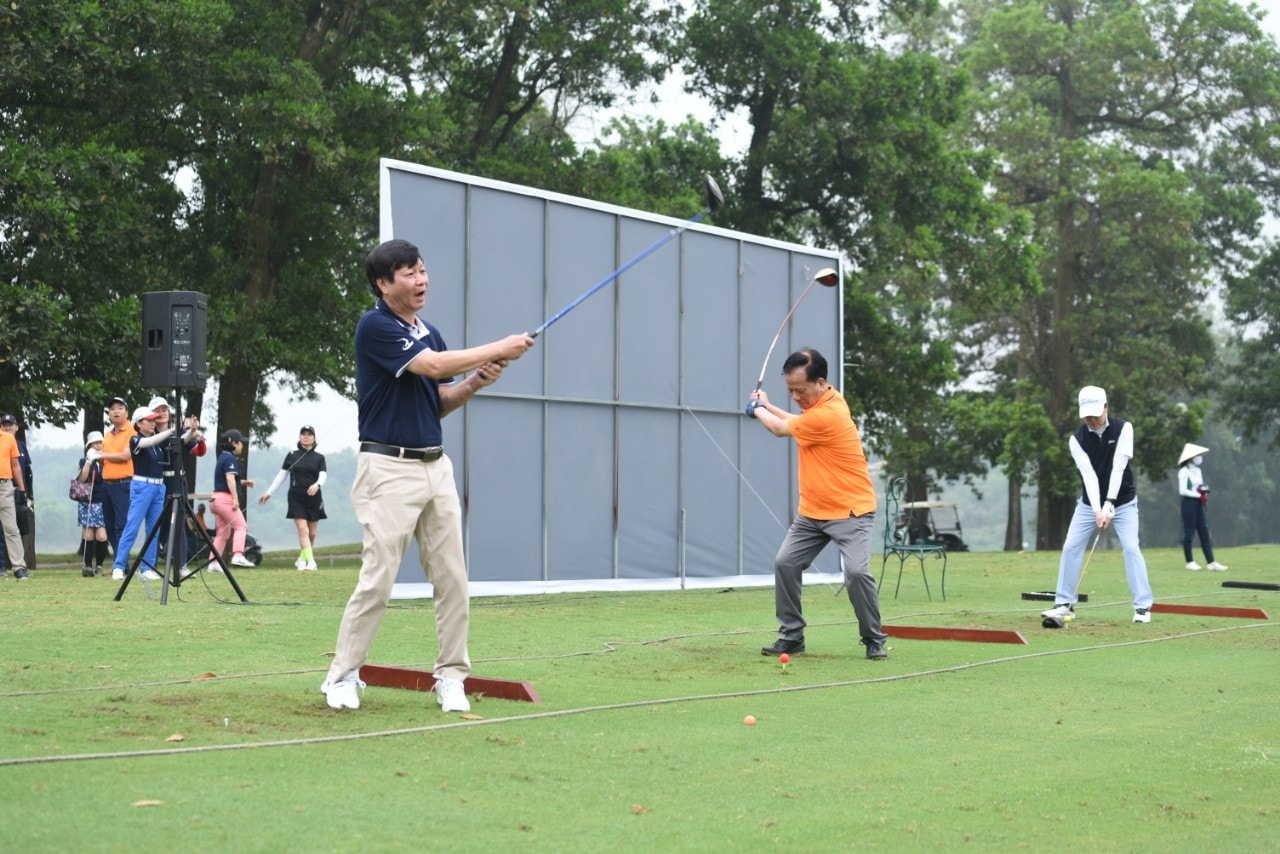 khoi tranh giai golf tu thien vi tre em viet nam  swing for the kids 2022 hinh 3