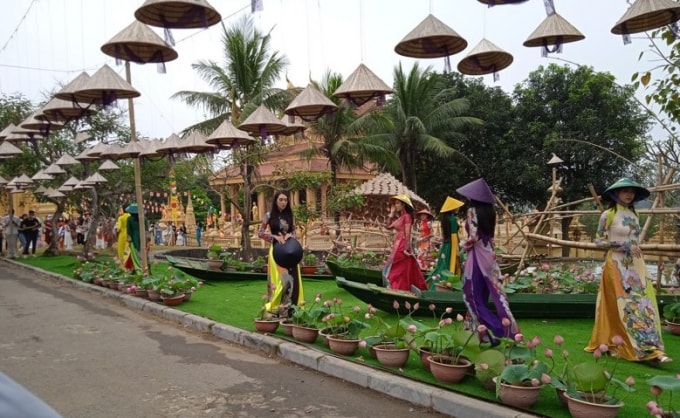 trung bay ton vinh sen trong doi song van hoa viet hinh 11