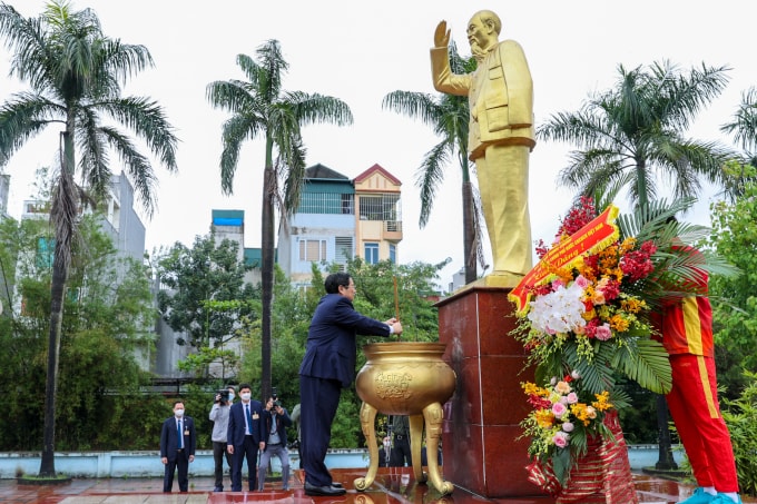 thu tuong tham dong vien doan the thao viet nam thi dau tai sea games 31 hinh 1