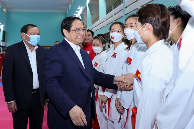 thu tuong tham dong vien doan the thao viet nam thi dau tai sea games 31 hinh 3