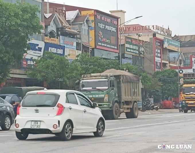 ha tinh nhuc nhoi tinh trang hung than dai nao tren cac tuyen pho tai thi xa ky anh hinh 8