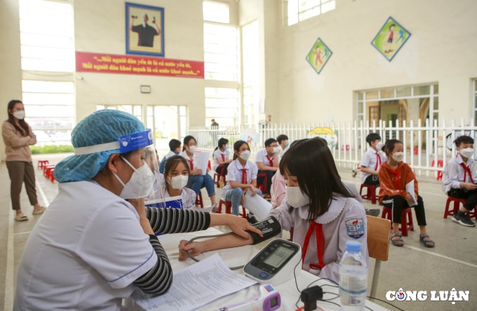 hinh anh tiem vac xin phong covid 19 cho tre tu 5 den duoi 12 tuoi o ha noi hinh 5