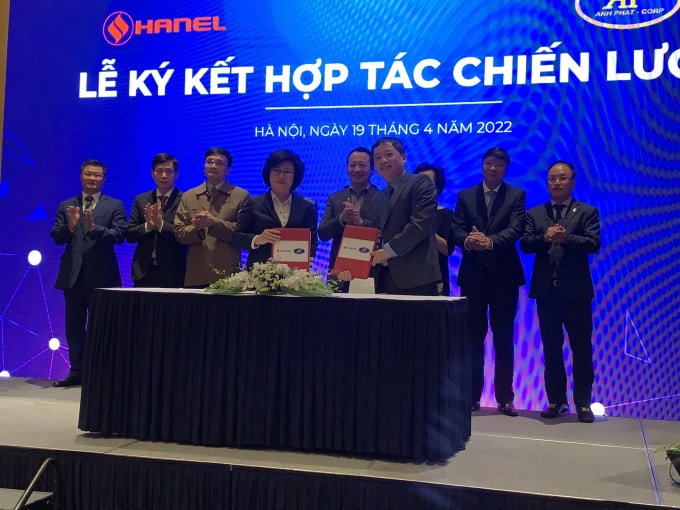 le ky ket hop tac chien luoc giua cong ty hanel va tong cong ty anh phat hinh 2