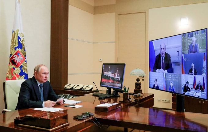 ong putin tuyen bo kinh te nga van on dinh hinh 1