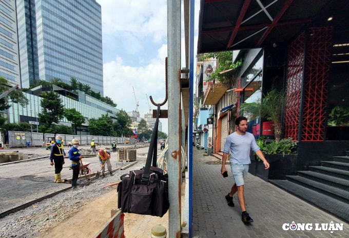 bon giai doan ban giao mat duong le loi cua tuyen metro so 1 ben thanh  suoi tien hinh 13