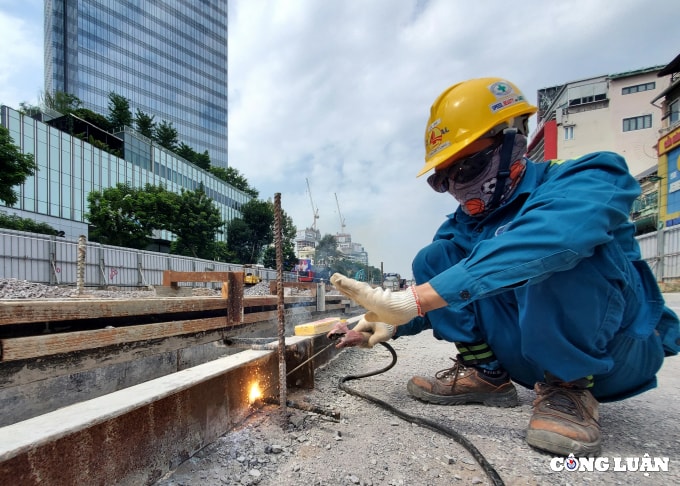 bon giai doan ban giao mat duong le loi cua tuyen metro so 1 ben thanh  suoi tien hinh 8