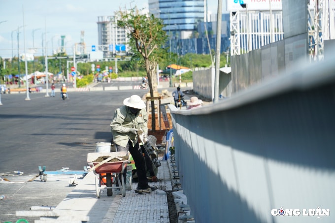 dien mao cau thu thiem 2 san sang thong xe truoc ngay khanh thanh hinh 7