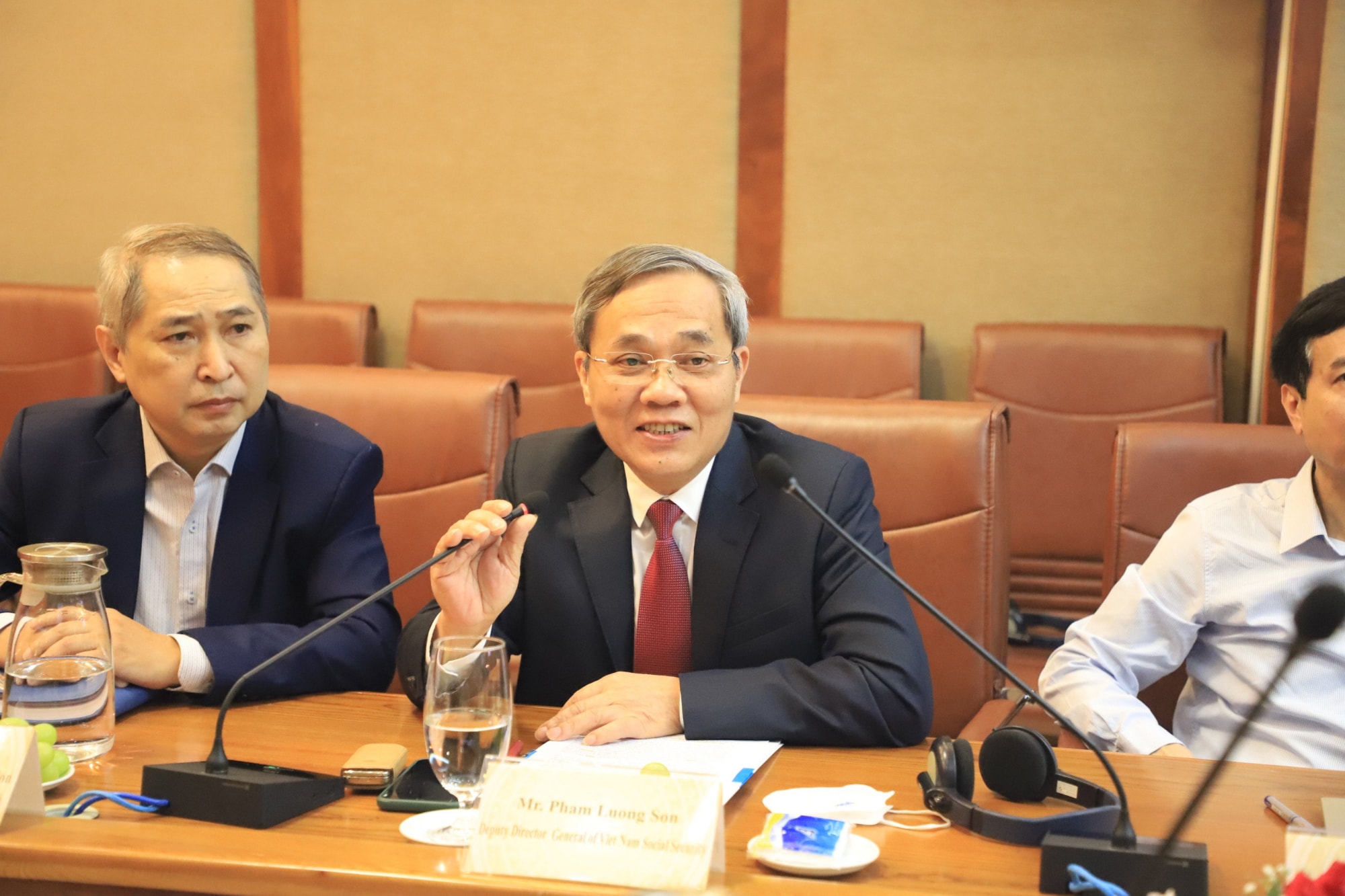 hoi thao tham van kinh nghiem quoc te ve xay dung chinh sach va sua doi luat bhyt hinh 2