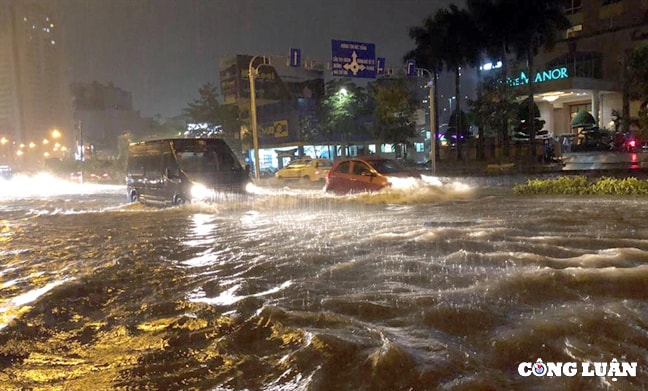 tp hcm giai quyet the nao voi sieu may bom chong ngap tren duong nguyen huu canh hinh 2