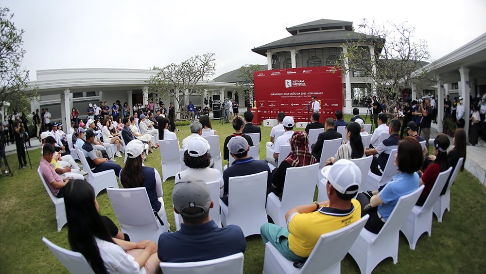 khue minh va anh minh vo dich giai vo dich golf quoc gia 2022 hinh 3
