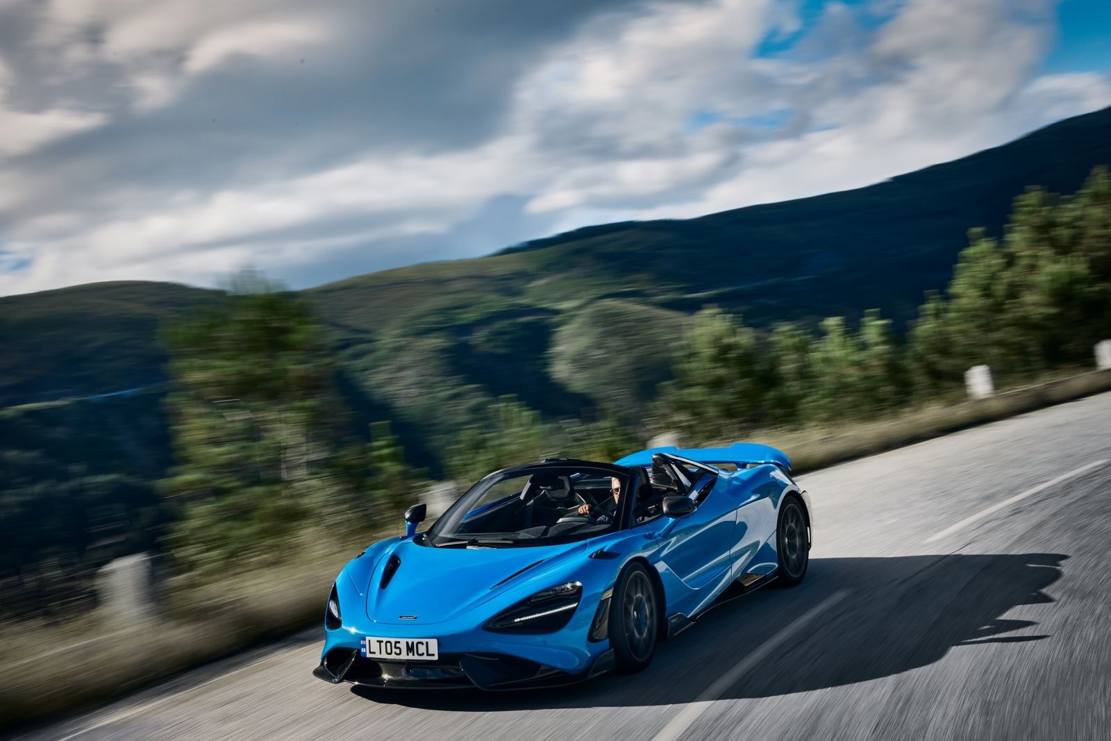 mclaren 765lt spider duoc phan phoi chinh hang tai viet nam hinh 2