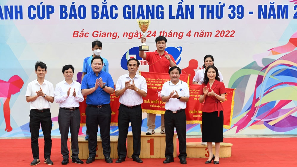 giai viet da truyen thong tranh cup bao bac giang thu hut hon 300 van dong vien hinh 1