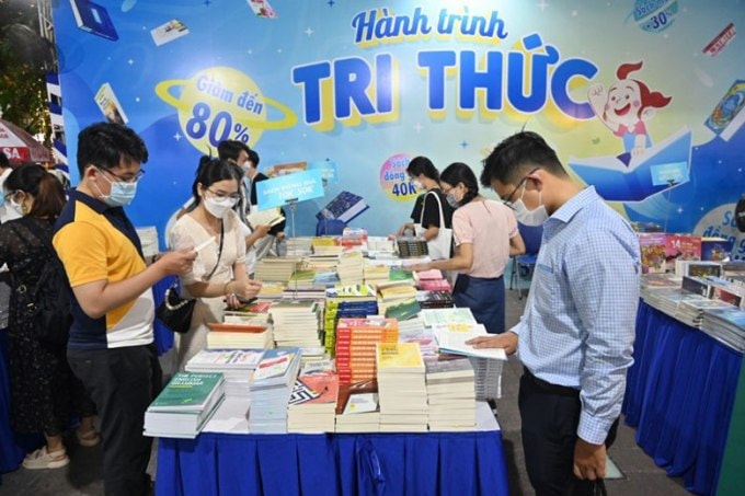 su kien van hoa noi bat trong tuan nhieu hoat dong huong ung ngay sach va van hoa doc lan thu nhat hinh 2