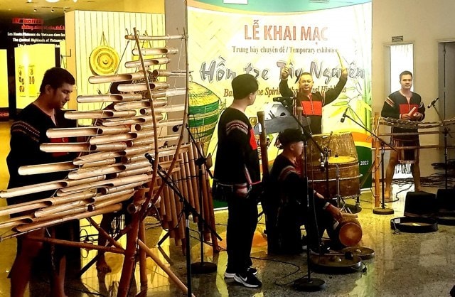 su kien van hoa noi bat trong tuan nhieu hoat dong huong ung ngay sach va van hoa doc lan thu nhat hinh 3