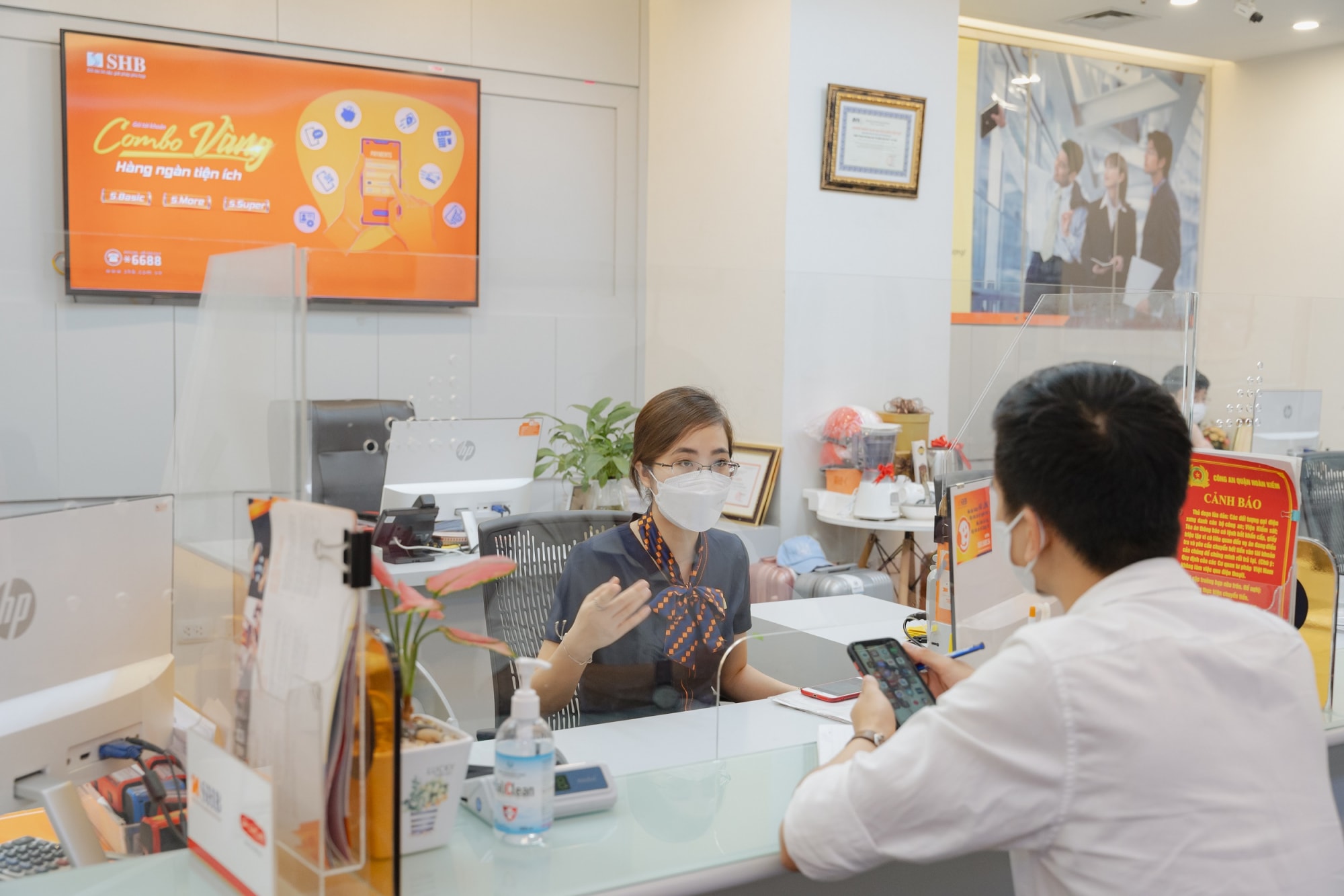 4 nam lien tiep shb duoc vinh danh top 50 doanh nghiep tang truong xuat sac nhat viet nam hinh 1