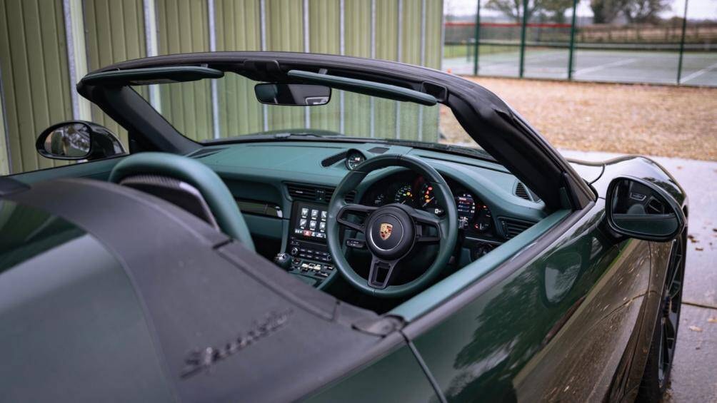 ngam sieu xe porsche 911 speedster mau xanh reu cuc doc hinh 4
