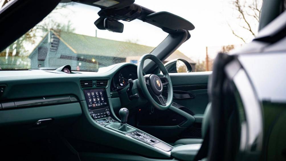 ngam sieu xe porsche 911 speedster mau xanh reu cuc doc hinh 5