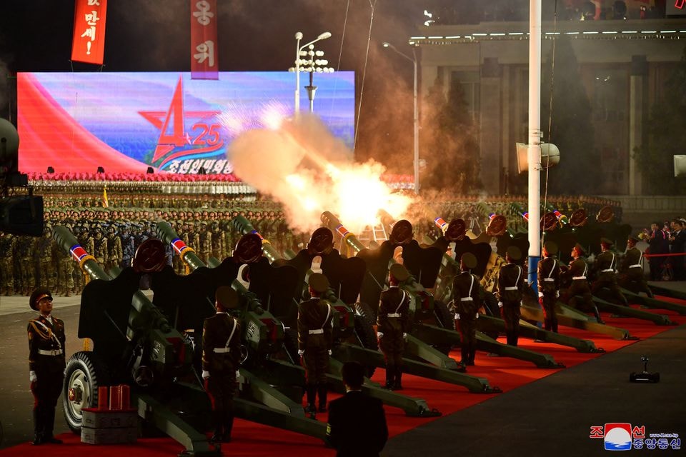 trieu tien dieu hanh ten lua xuyen luc dia hwasong 17 trong le duyet binh hinh 3