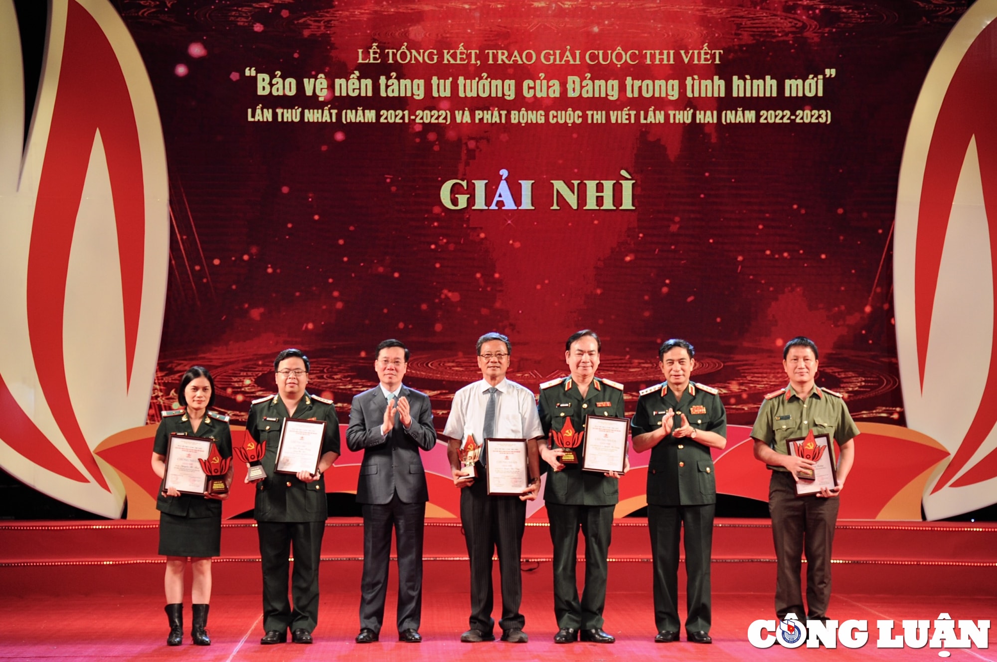 cung co niem tin cua toan dang toan dan toan quan ta vao nhung gia tri nen tang tu tuong cua dang hinh 3