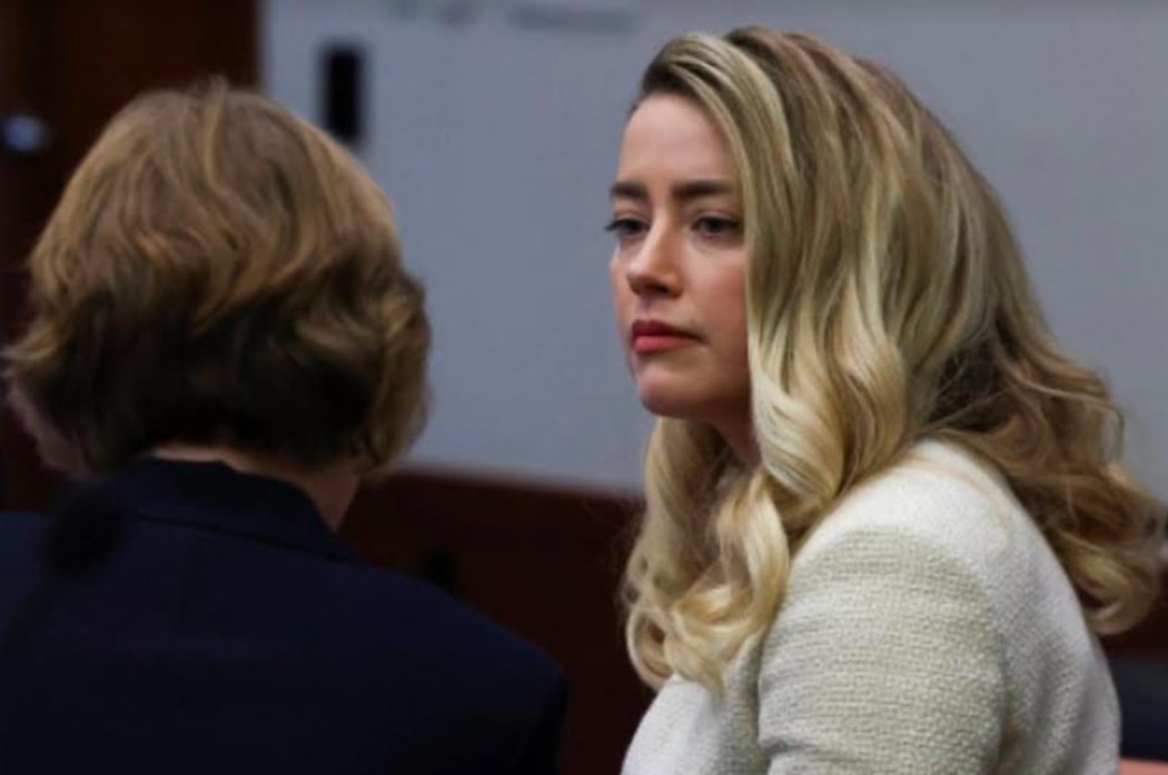 amber heard  vo cu cua johnny depp bi chuan doan roi loan nhan cach hinh 2