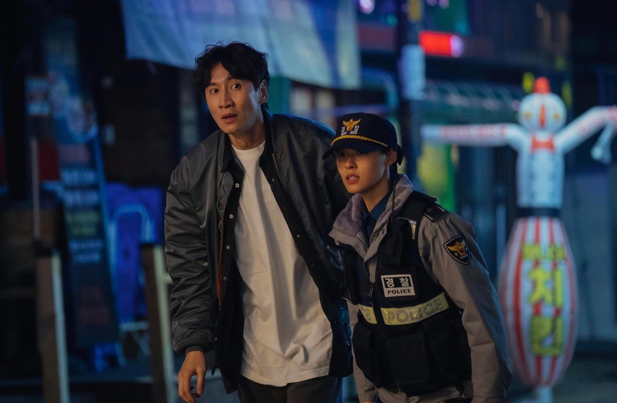lee kwang soo gay cuoi trong bo phim kinh di moi the killers shopping list hinh 2