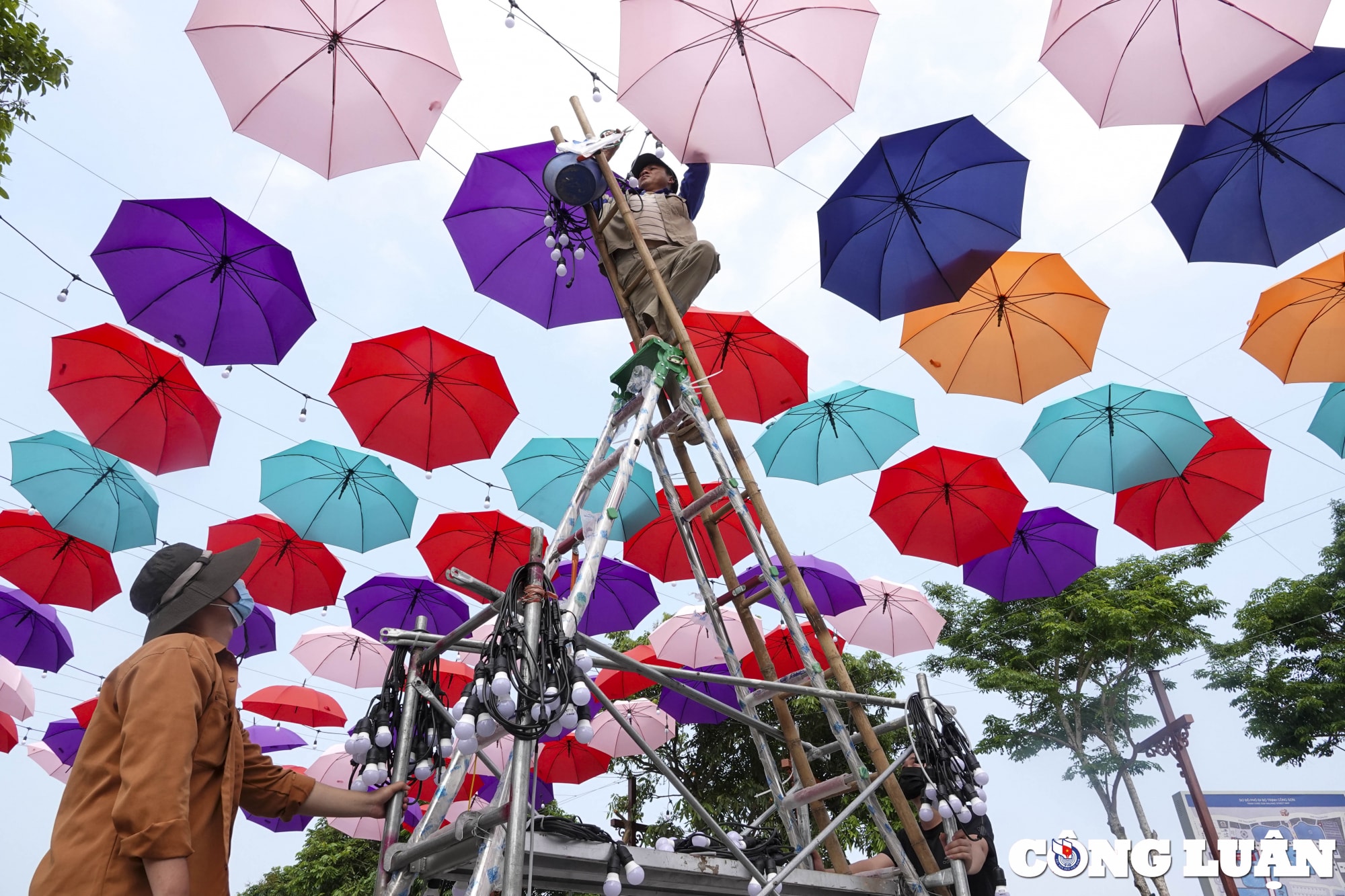 ha noi pho di bo trinh cong son thay doi dien mao moi chao don 30 4  1 5 hinh 5