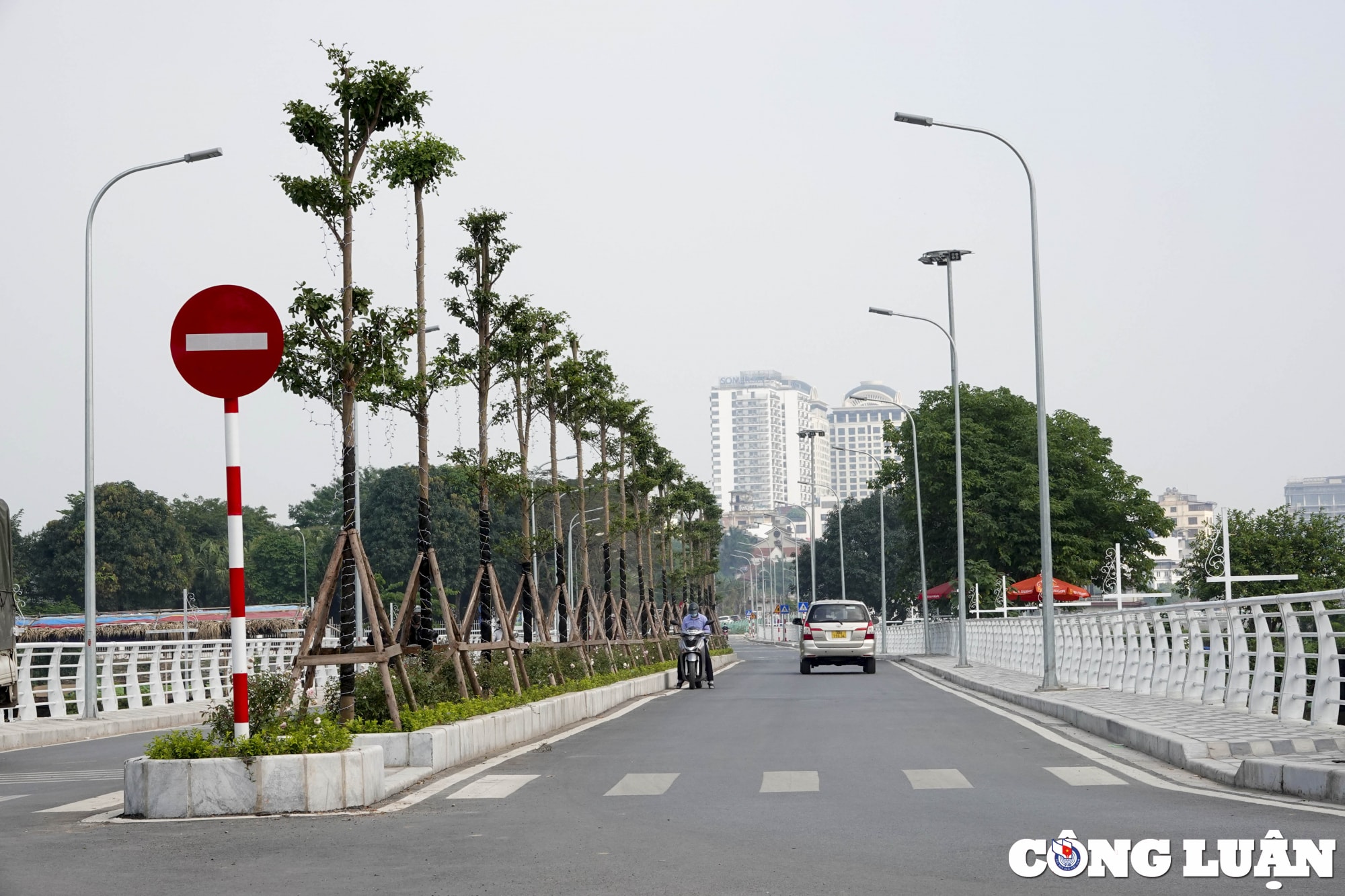 ha noi pho di bo trinh cong son thay doi dien mao moi chao don 30 4  1 5 hinh 9