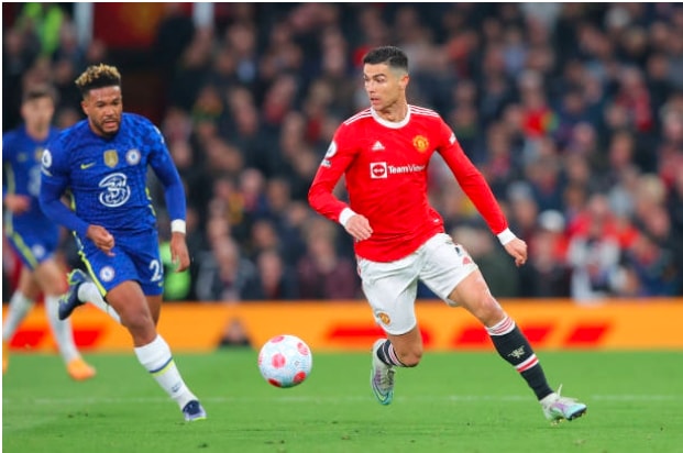 ronaldo toa sang man utd hoa 1 1 chelsea tren san nha hinh 7