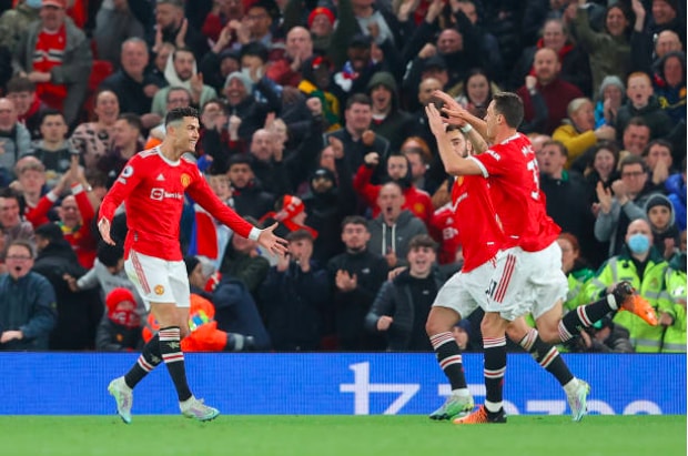 ronaldo toa sang man utd hoa 1 1 chelsea tren san nha hinh 9