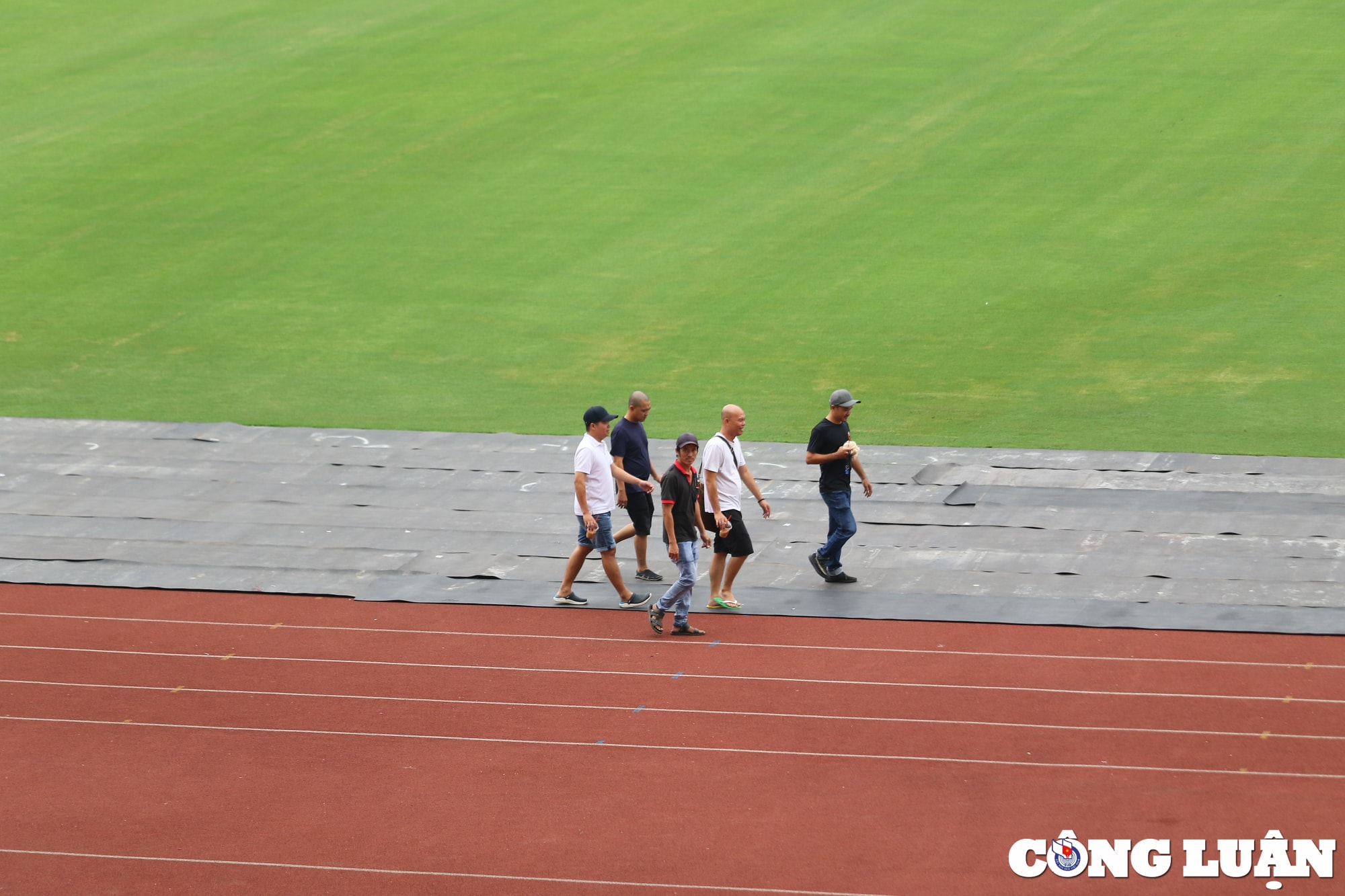 san van dong quoc gia my dinh thay ao moi chao don sea games 31 hinh 16