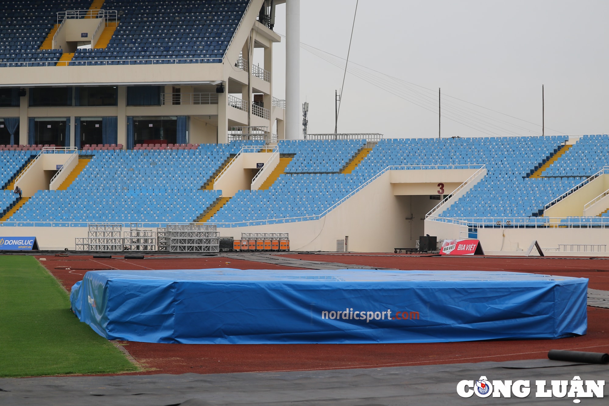 san van dong quoc gia my dinh thay ao moi chao don sea games 31 hinh 9