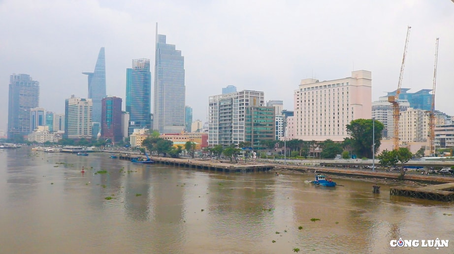 ngay dau di hoc di lam bang cau thu thiem 2 nguoi dan tp hcm vui mung vi het so tre gio hinh 8
