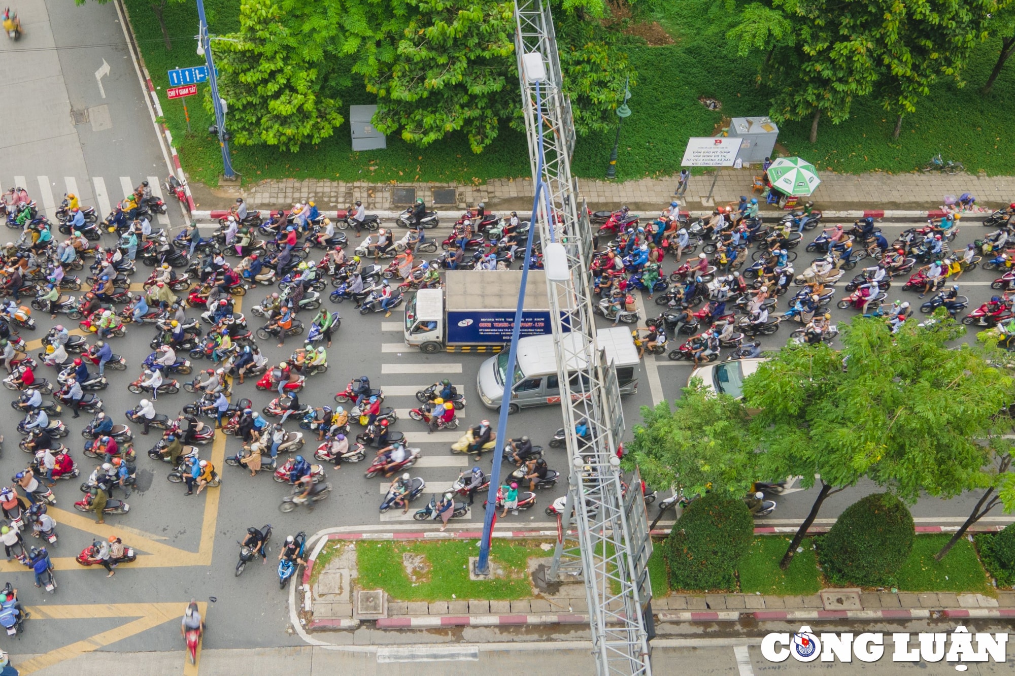 nguoi dan keo nhau ve que choi le cua ngo tphcm ket cung chieu 29 4 hinh 5