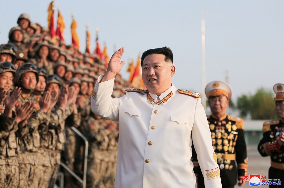 nha lanh dao kim jong un yeu cau quan doi trieu tien tang cuong suc manh hinh 1