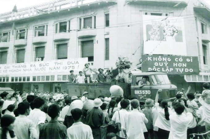 niem vui ngay hoa binh hinh 3