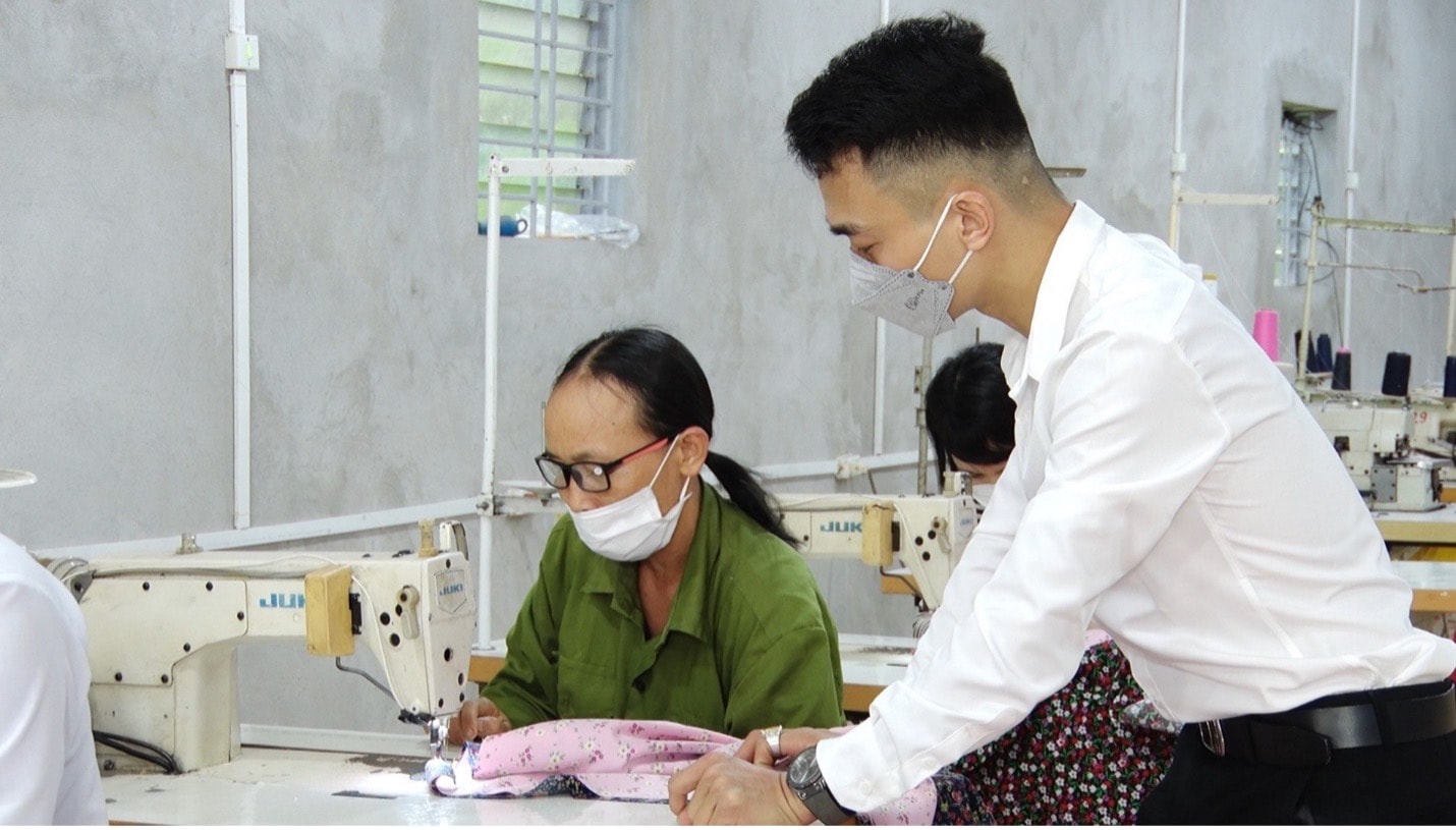 ong chu khuyet tat va hanh trinh khoi nghiep thanh cong giua dai dich hinh 2