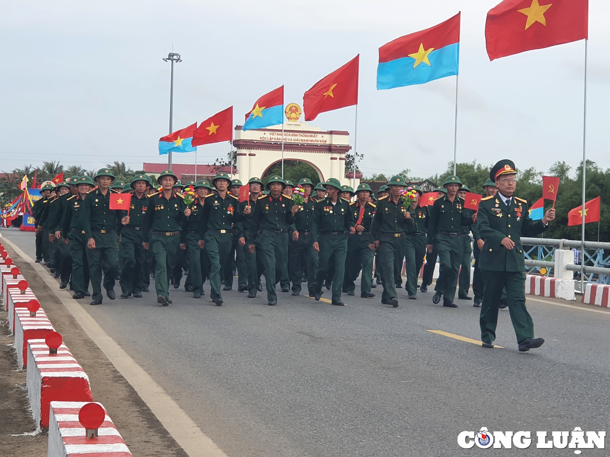 chu tich nuoc nguyen xuan phuc du le thuong co thong nhat non song tai quang tri hinh 4