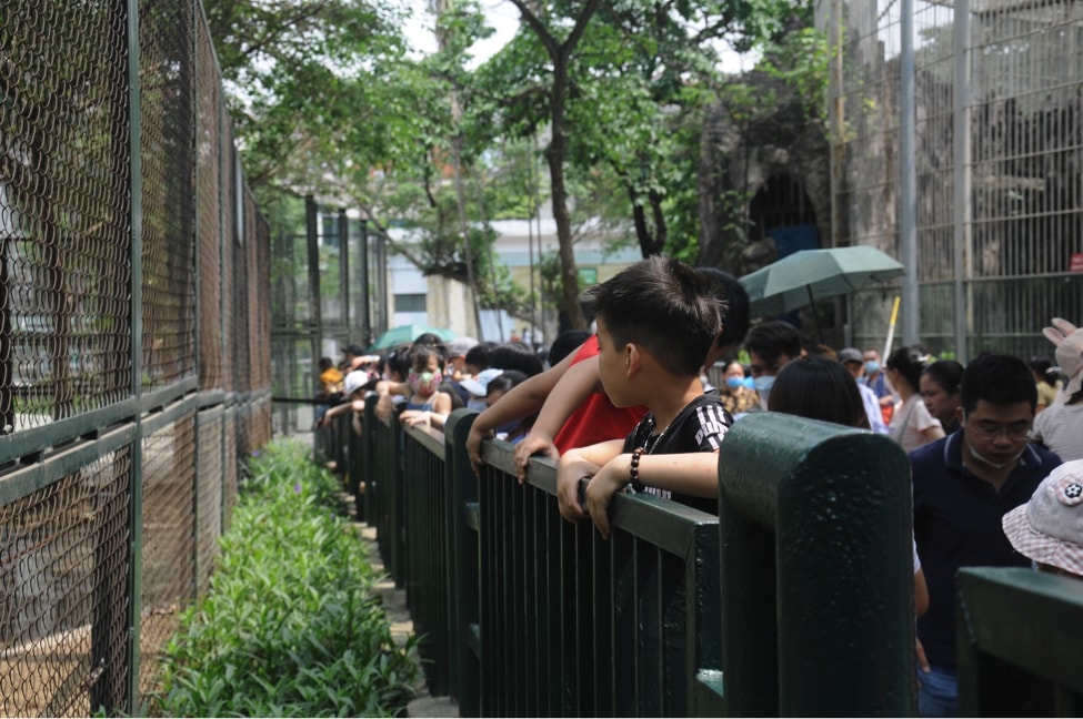 nguoi dan thu do do xo den cong vien dip nghi le 30 4 1 5 hinh 9