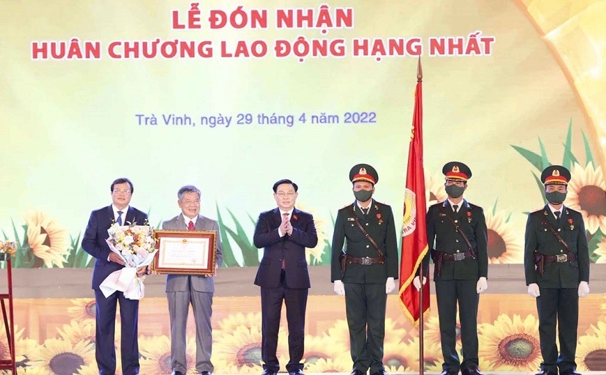 tra vinh giu vung truyen thong cot cach va tinh than yeu nuoc tu luc tu cuong khat vong vuon len hinh 1