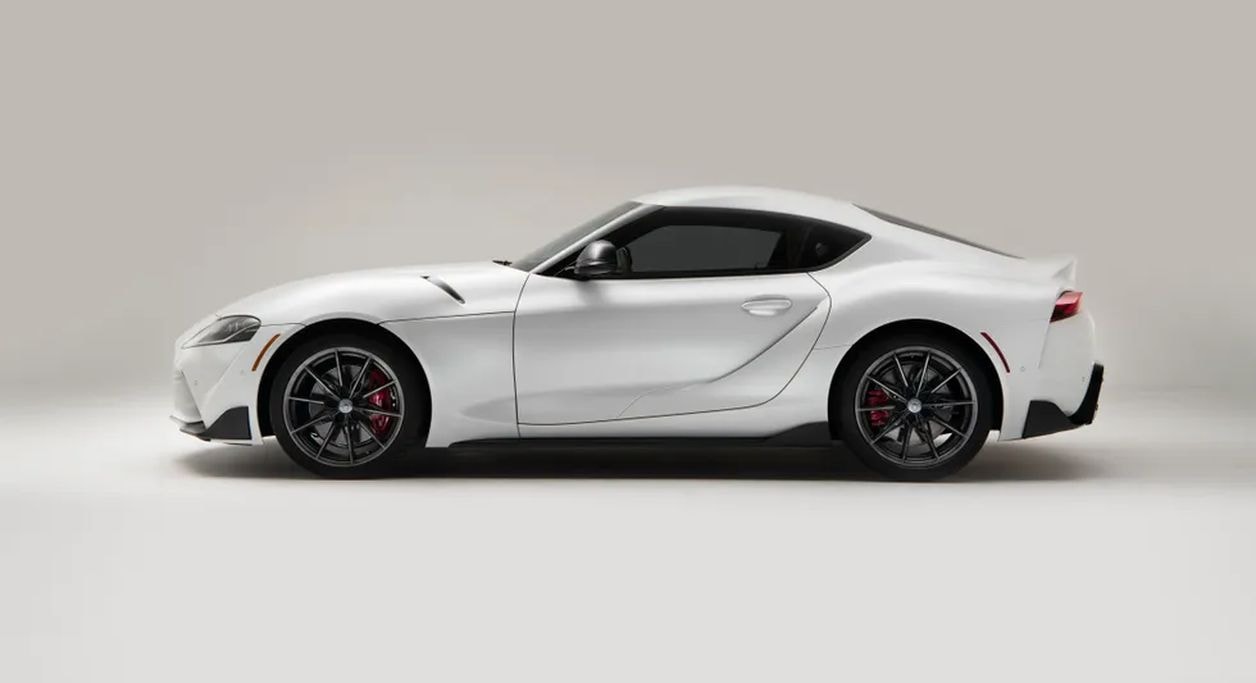 toyota gr supra 2023 duoc bo sung them phien ban so san hinh 6