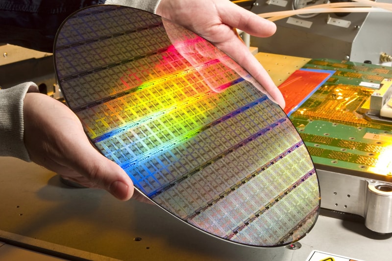 ceo intel tinh trang thieu hut chip se keo dai them hai nam hinh 1