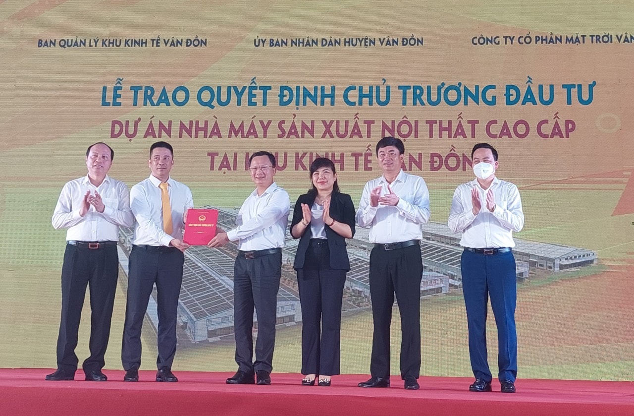 hang trieu luot khach du lich se do ve khu kinh te van don quang ninh moi nam hinh 3
