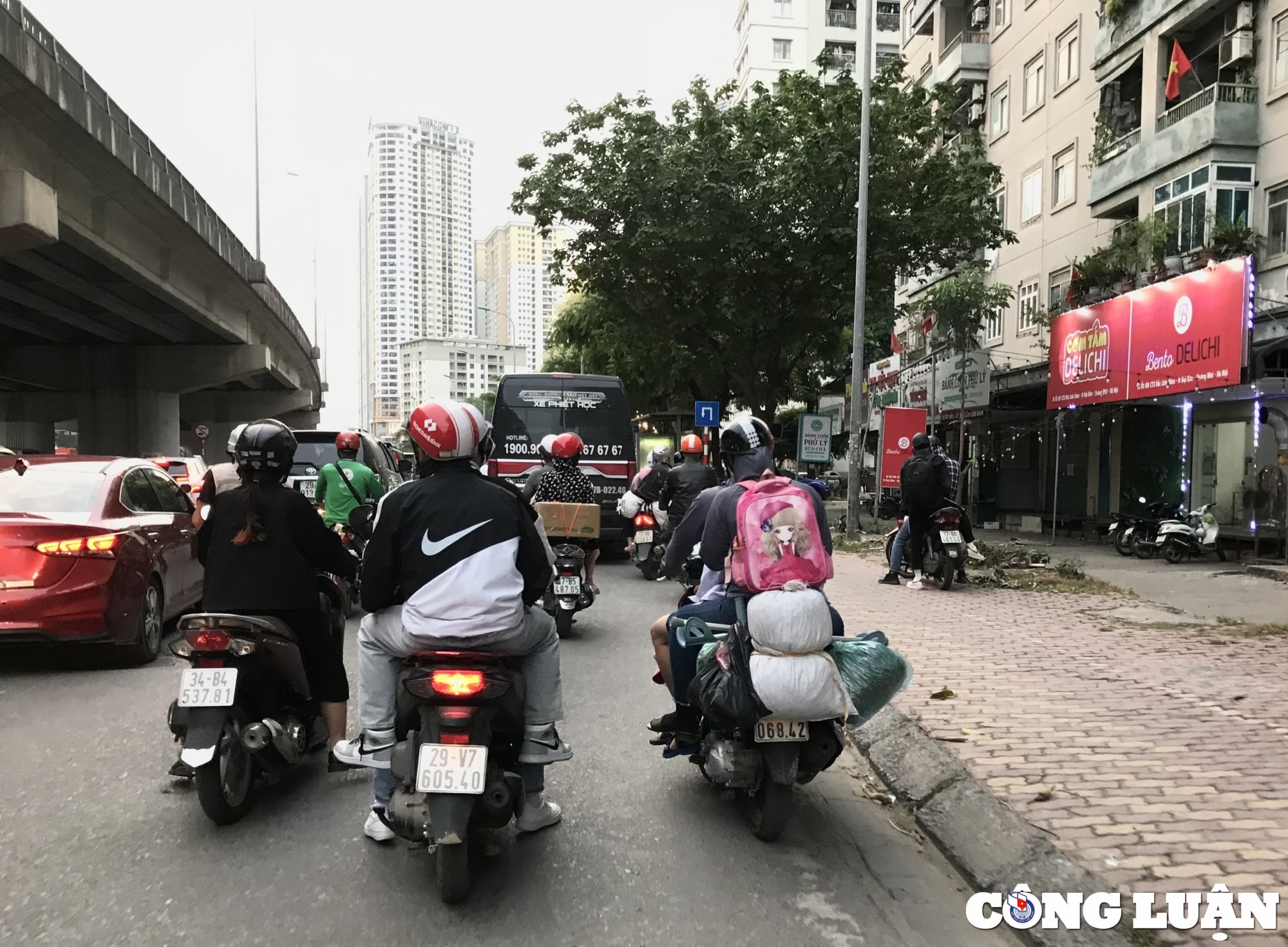 nguoi dan linh kinh do dac tro lai thu do du chua het nghi le 30 4 hinh 11