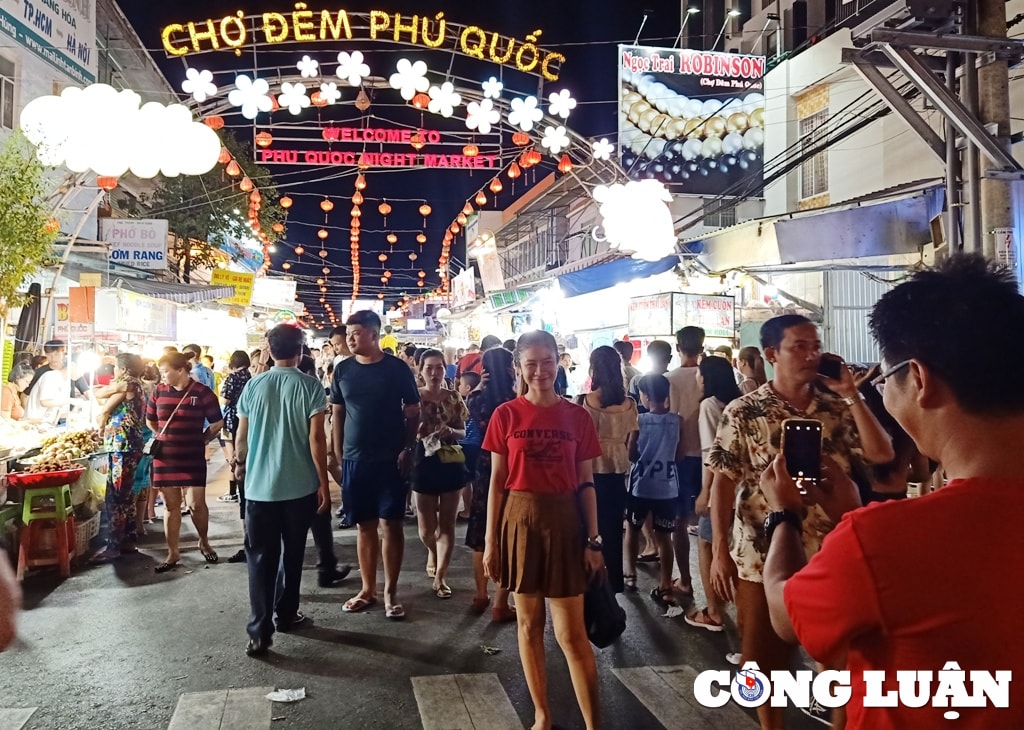 gan 300000 luot du khach den kien giang dip le 30 4 1 5 hinh 1