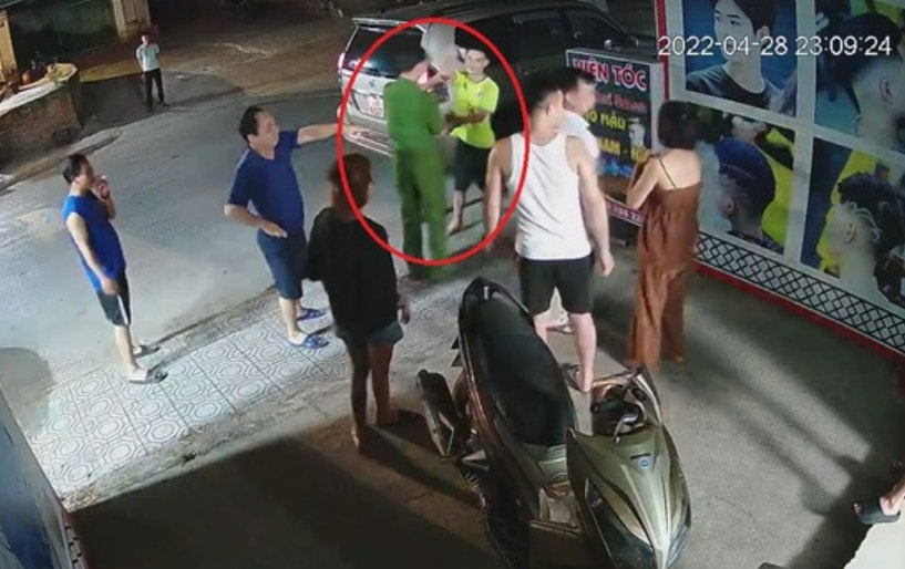 vu lao vao tiem toc danh va bat nguoi o cao bang co dau hieu vi pham phap luat hinh 1