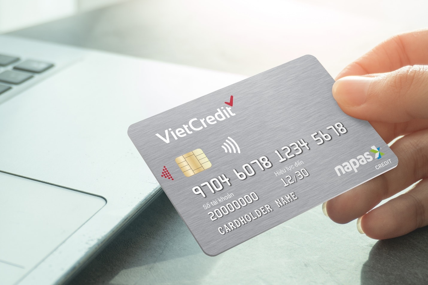 vietcredit ky hop tac voi hitachi va vietnampost trong chuyen tham viet nam cua thu tuong nhat hinh 2