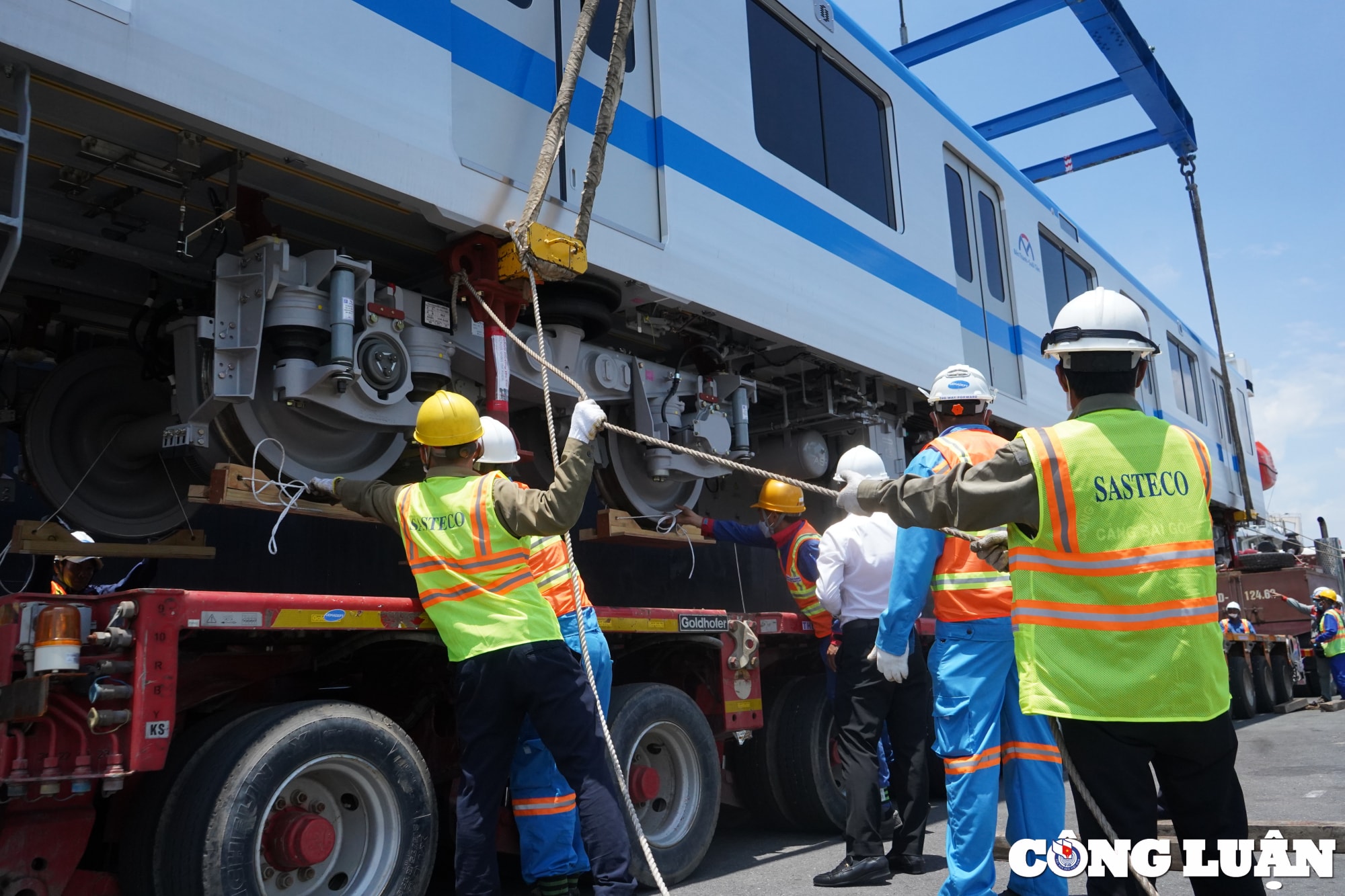 can canh 2 doan tau cuoi cung cua tuyen metro so 1 ve den tp hcm hinh 11