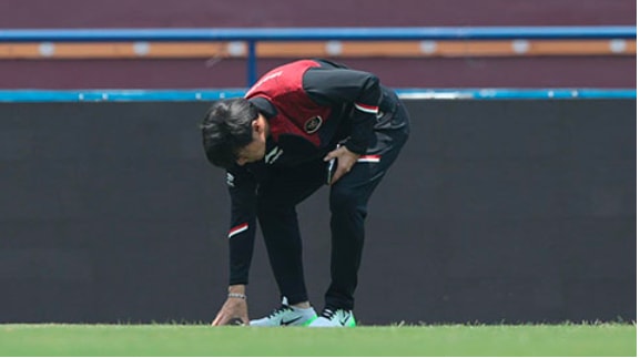 u23 indonesia bat ngo voi mat san co dep nhu ngoai hang anh o viet tri hinh 3