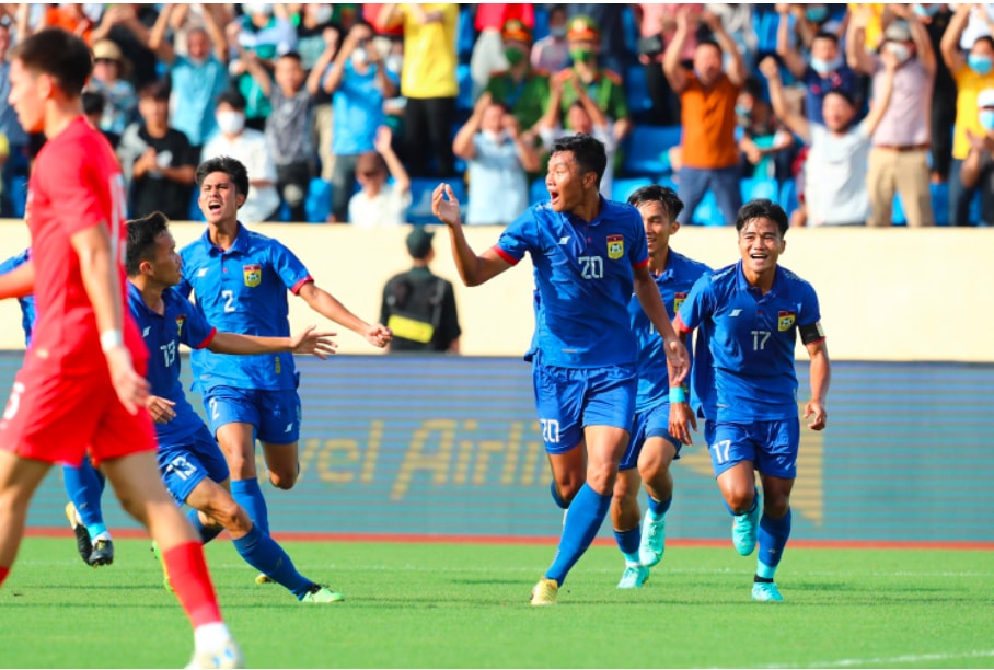 dan truoc 2 ban u23 lao bi u23 singapore chia diem dang tiec o tran ra quan sea games 31 hinh 5