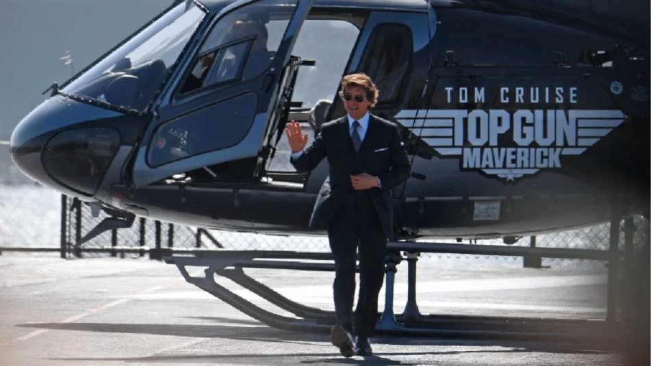 tom cruise di truc thang du hop bao ra mat top gun maverick hinh 3